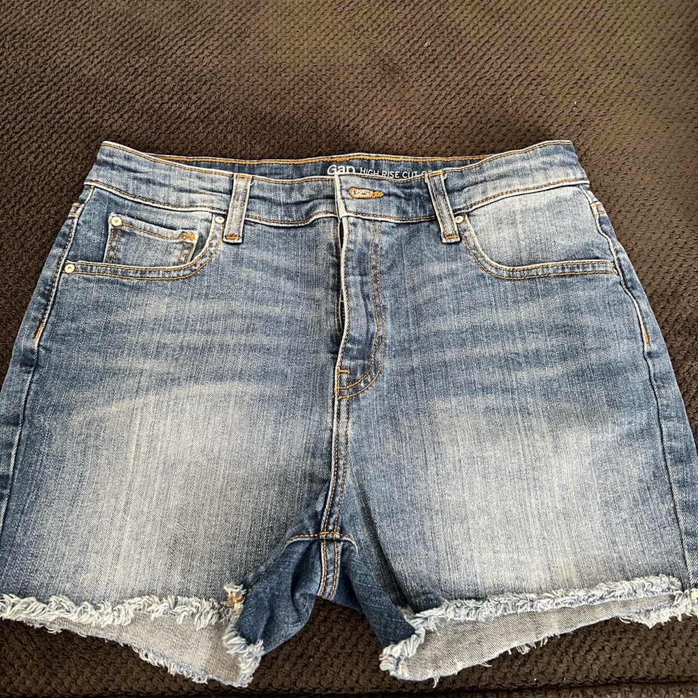 Gap shorts high rise